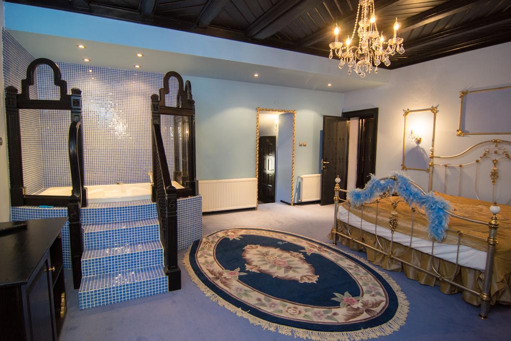 Casa Cu Farfurii Hotel ซินายา ภายนอก รูปภาพ
